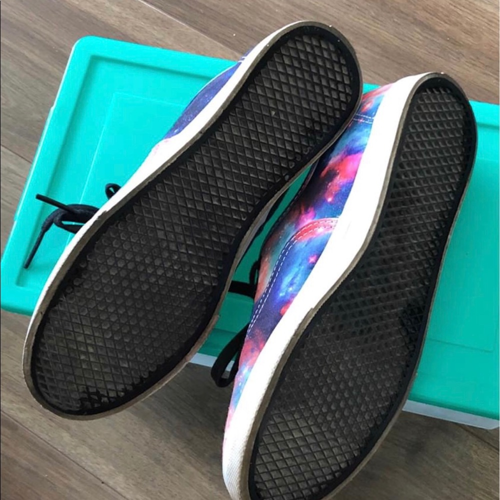 Galaxy Vans - Picture 3 of 3